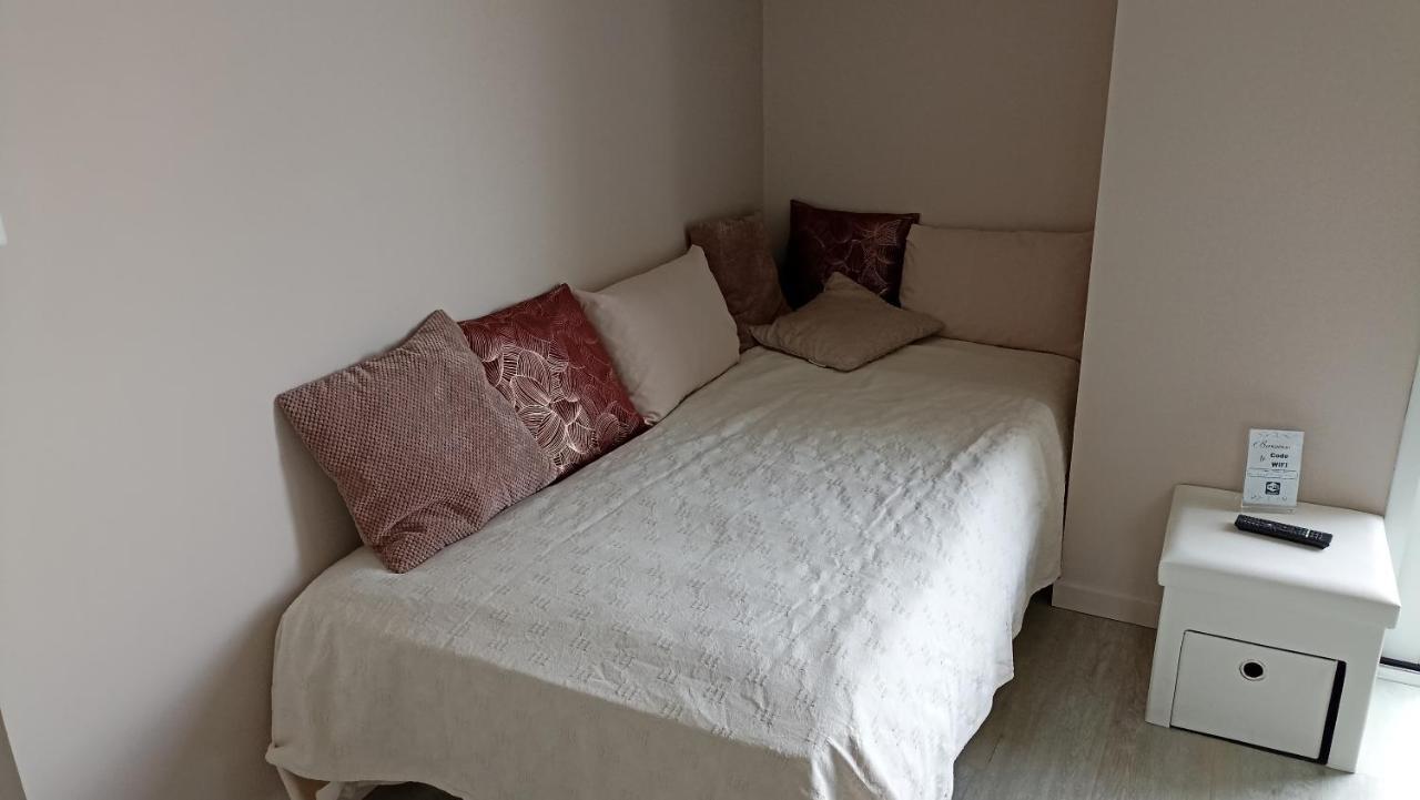 La Cle De Vos Reves Bed and Breakfast Orthevielle Exteriör bild